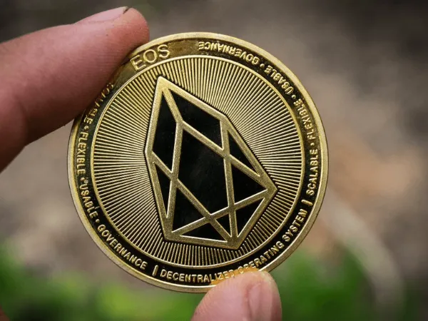 EOS coin là gì? Tìm hiểu và xem xét có nên đầu tư vào đồng EOS coin 2020